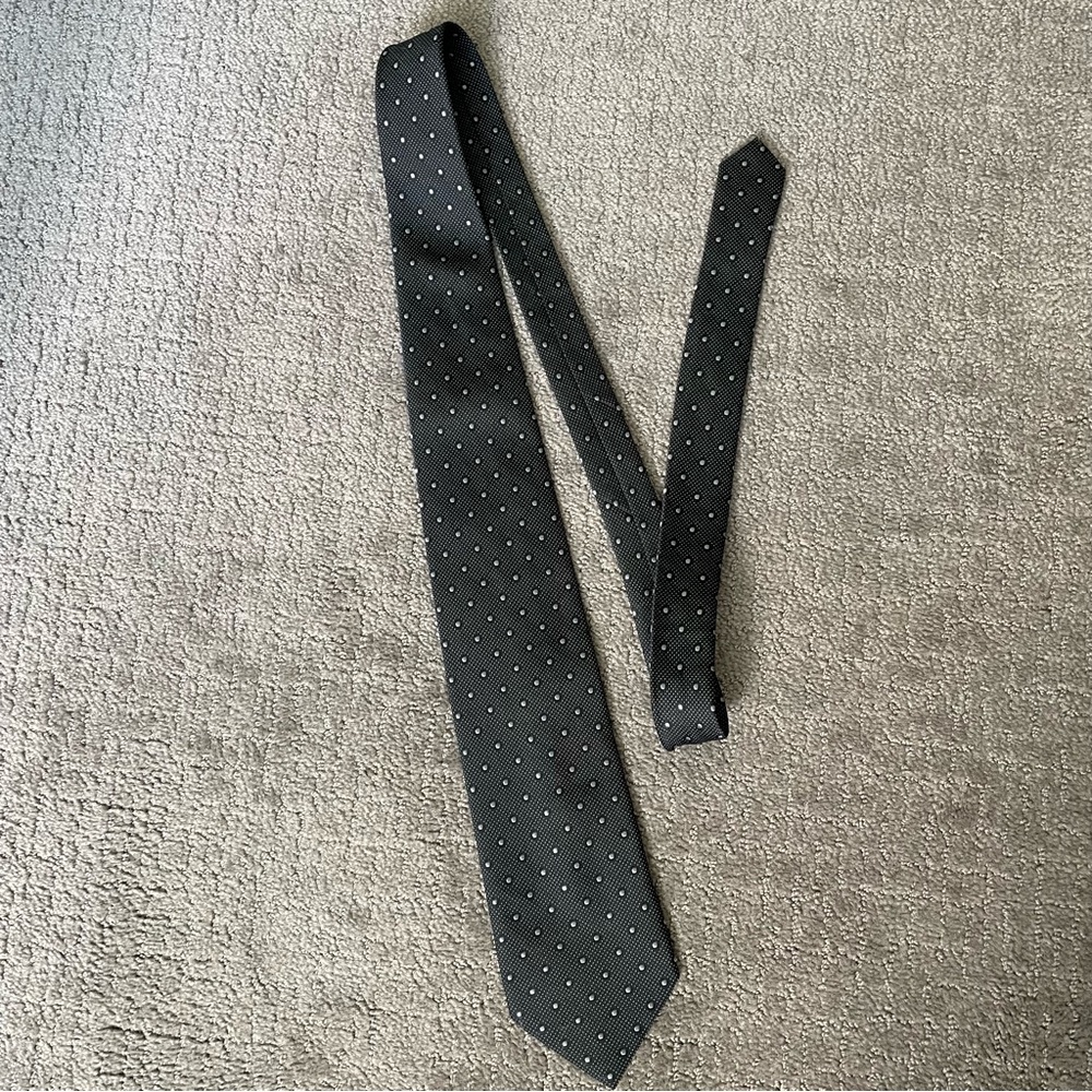 Conwell black tie